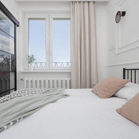 Elegancki Apartament Dla 4 Osob W Warszawie By Noclegi Renters Varşovia Exterior foto